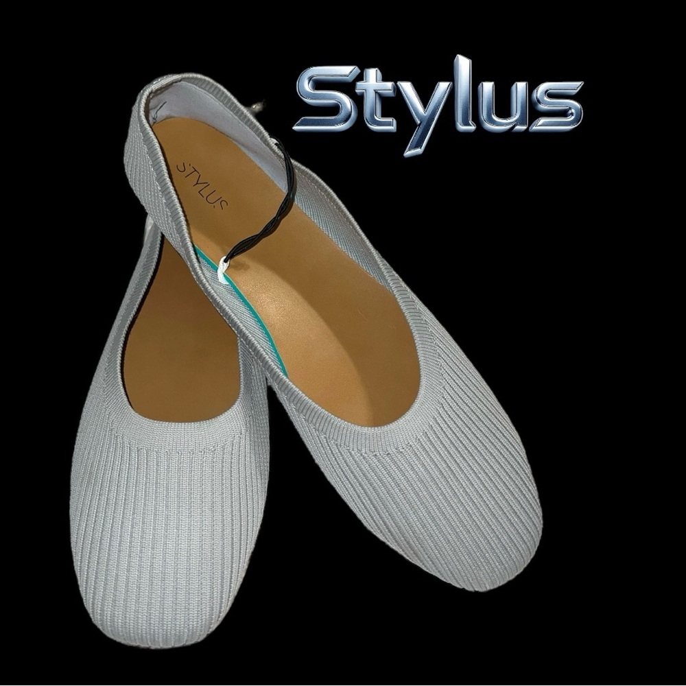 Stylus Gray Ribbed Flats. New